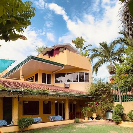 Abihon Hoferhaus Mactan Guesthouse Lapu-Lapu City Bagian luar foto