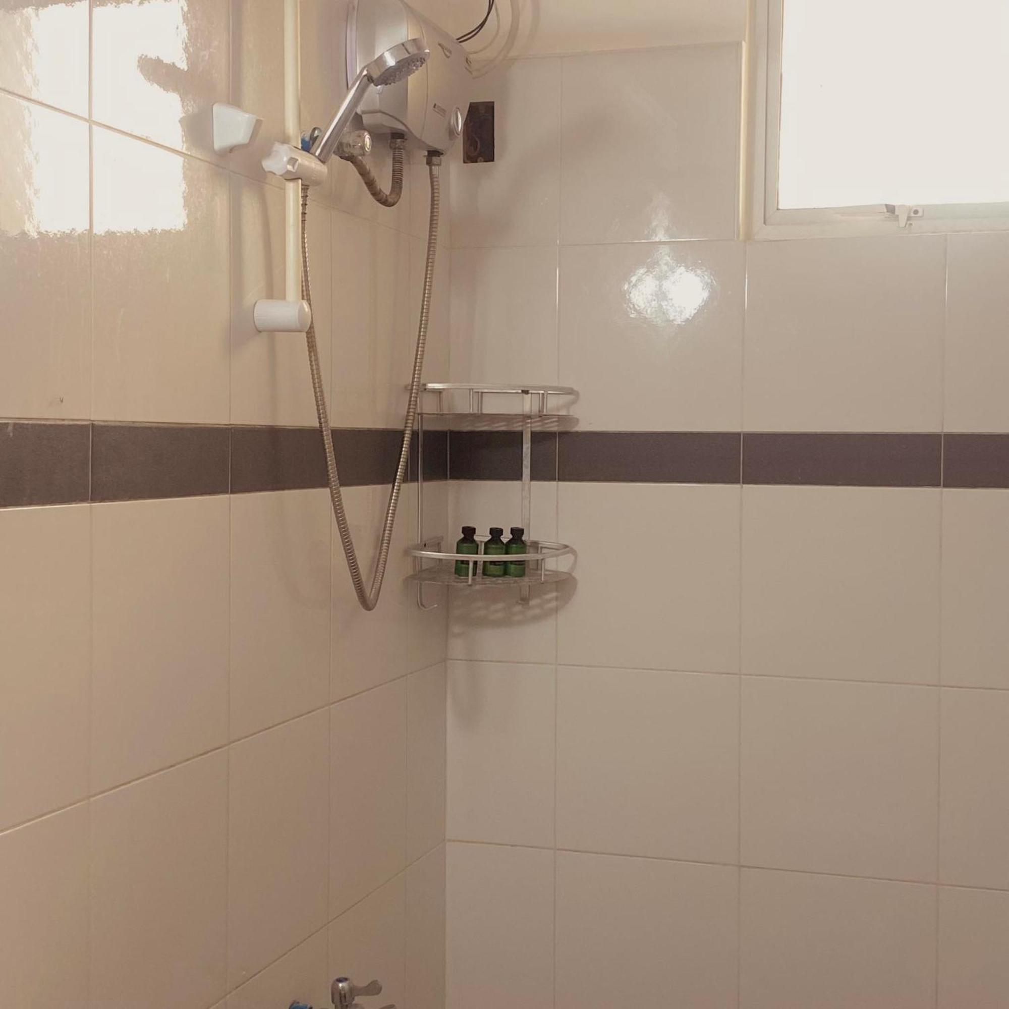 Abihon Hoferhaus Mactan Guesthouse Lapu-Lapu City Bagian luar foto